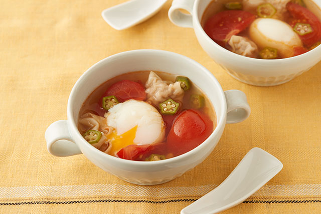 日の出みりんの糖質オフレシピ-トマトワンタン温玉スープ