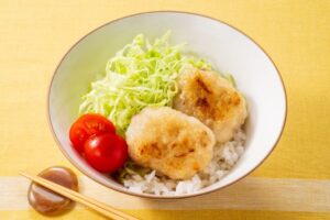 タラの揚げカツ丼