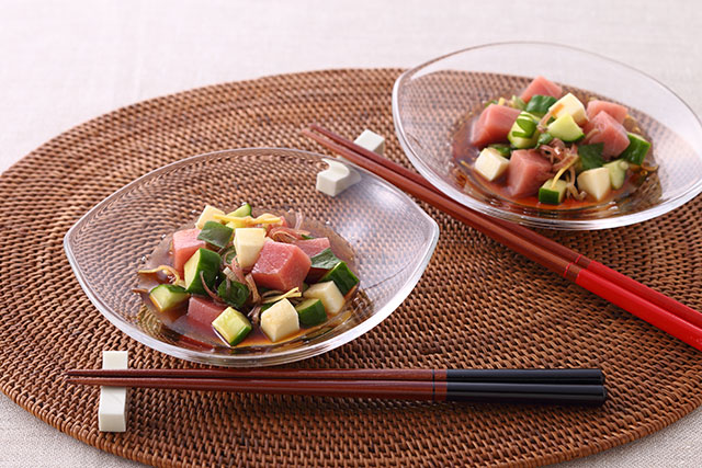 香り野菜とマグロの漬け