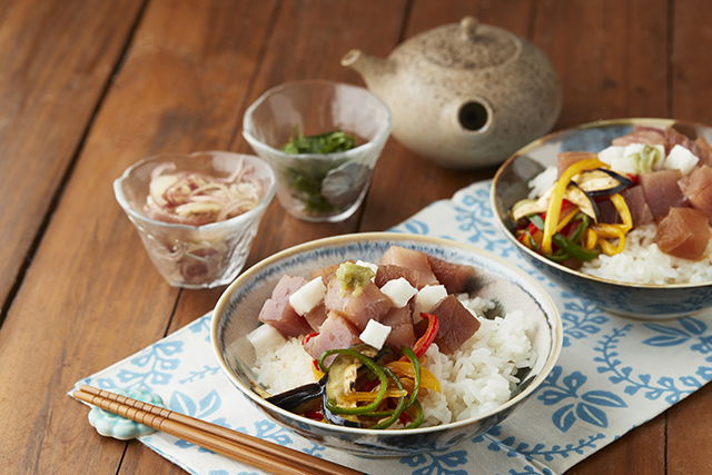 日の出みりんのレシピ 夏野菜とマグロのひつまぶし