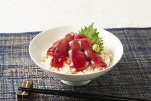 お刺身漬け丼